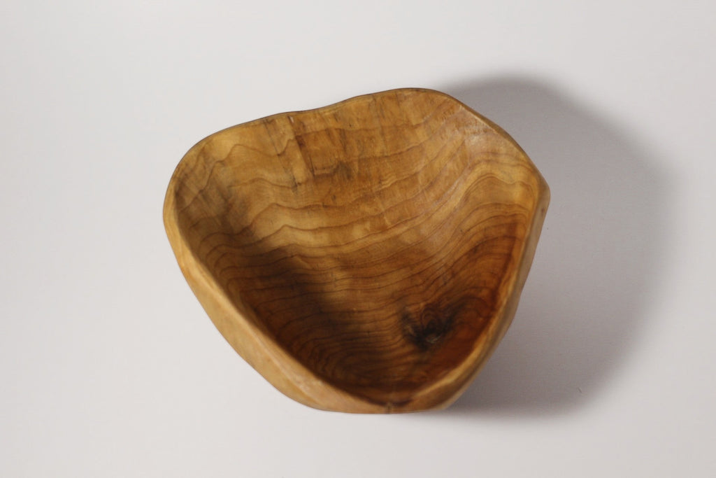 Natural Wonders USA cedar wood nibble dish with unique grain patterns, 1.5" H x 6" L x 4.5" W